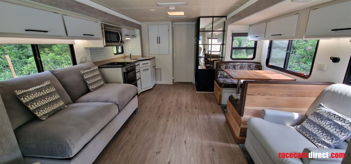 2005-monaco-cayman-american-rv