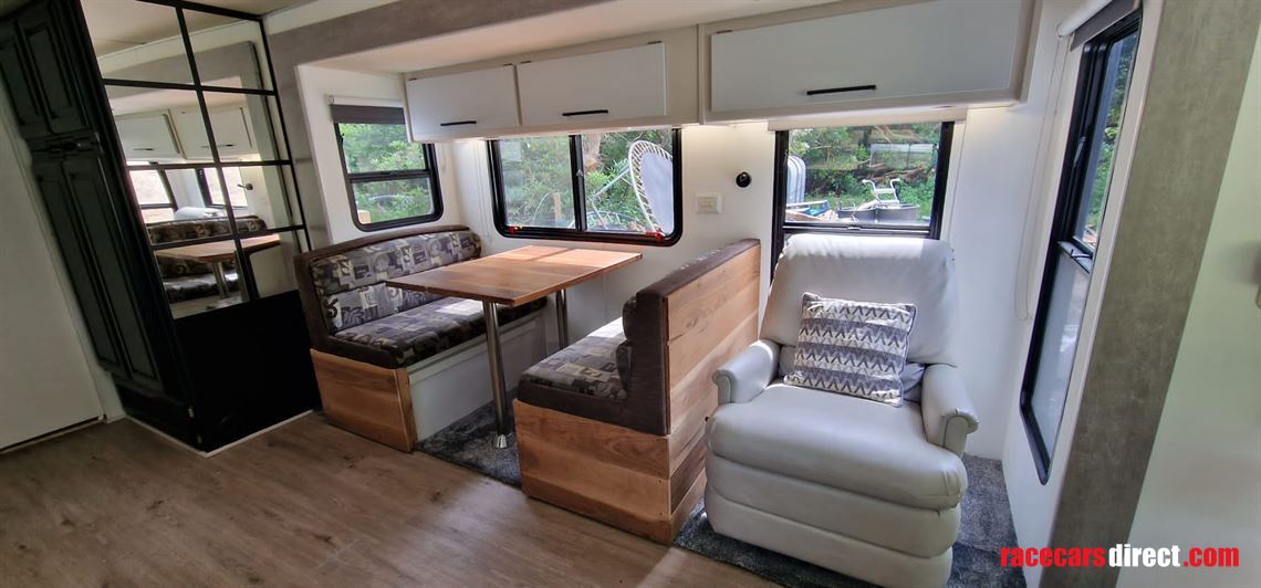 2005-monaco-cayman-american-rv