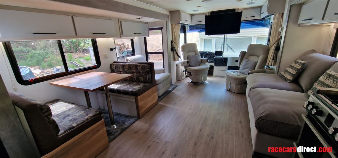 2005-monaco-cayman-american-rv