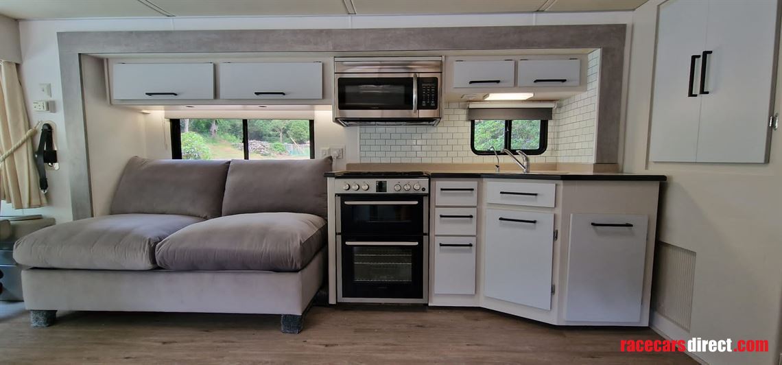 2005-monaco-cayman-american-rv