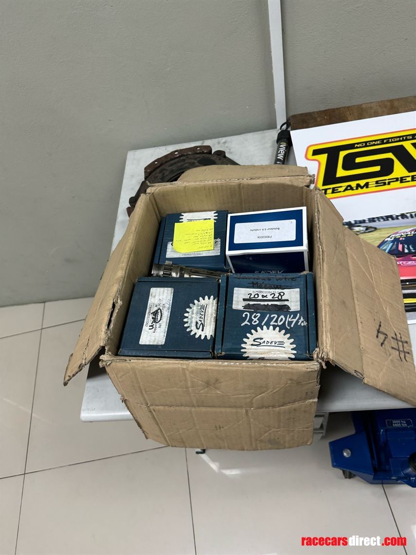 renault-megane-trophy-parts