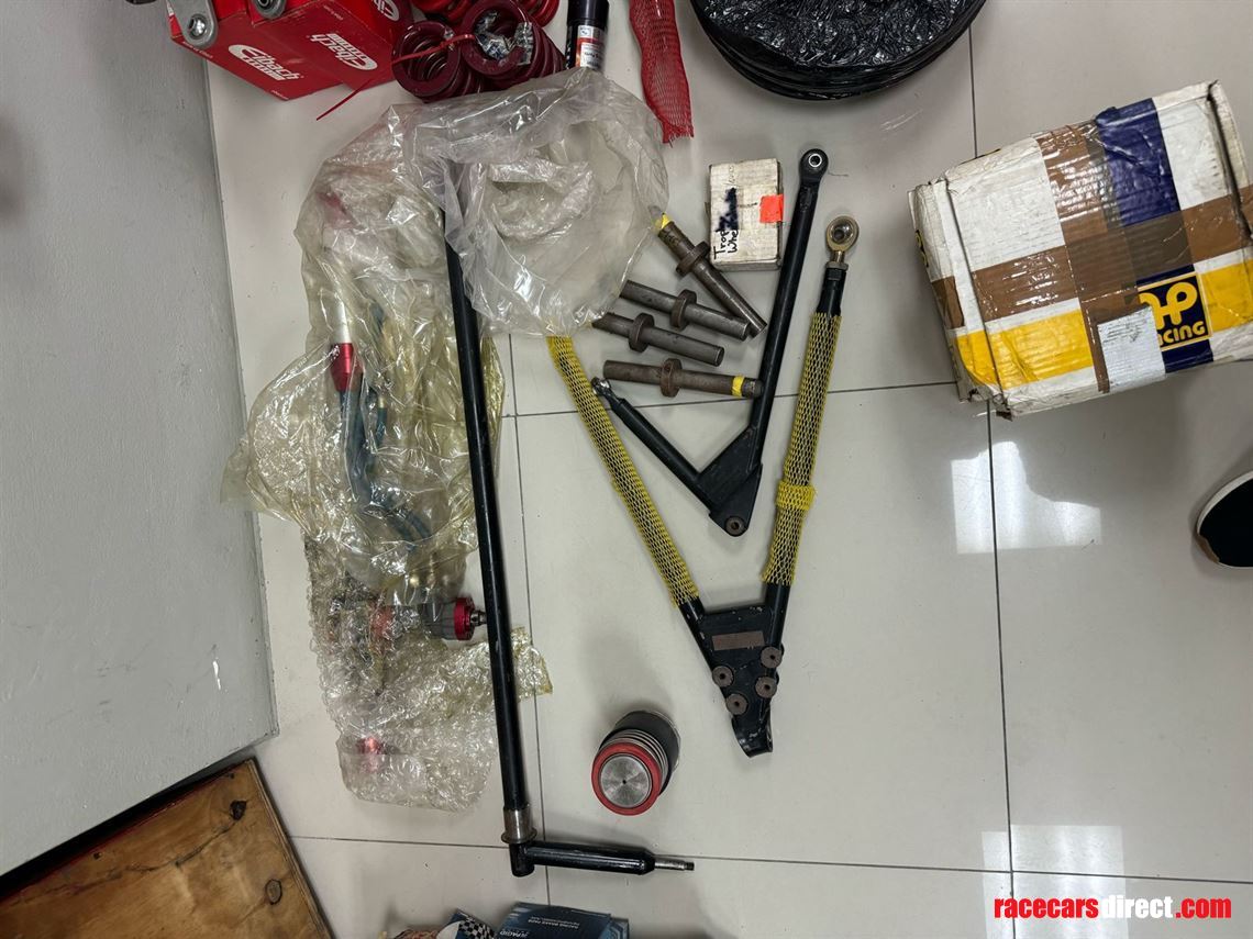 renault-megane-trophy-parts