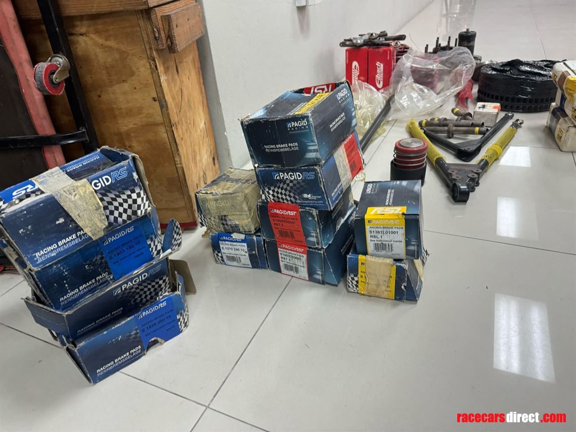 renault-megane-trophy-parts