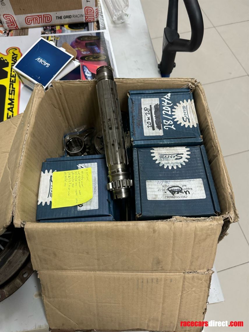 renault-megane-trophy-parts