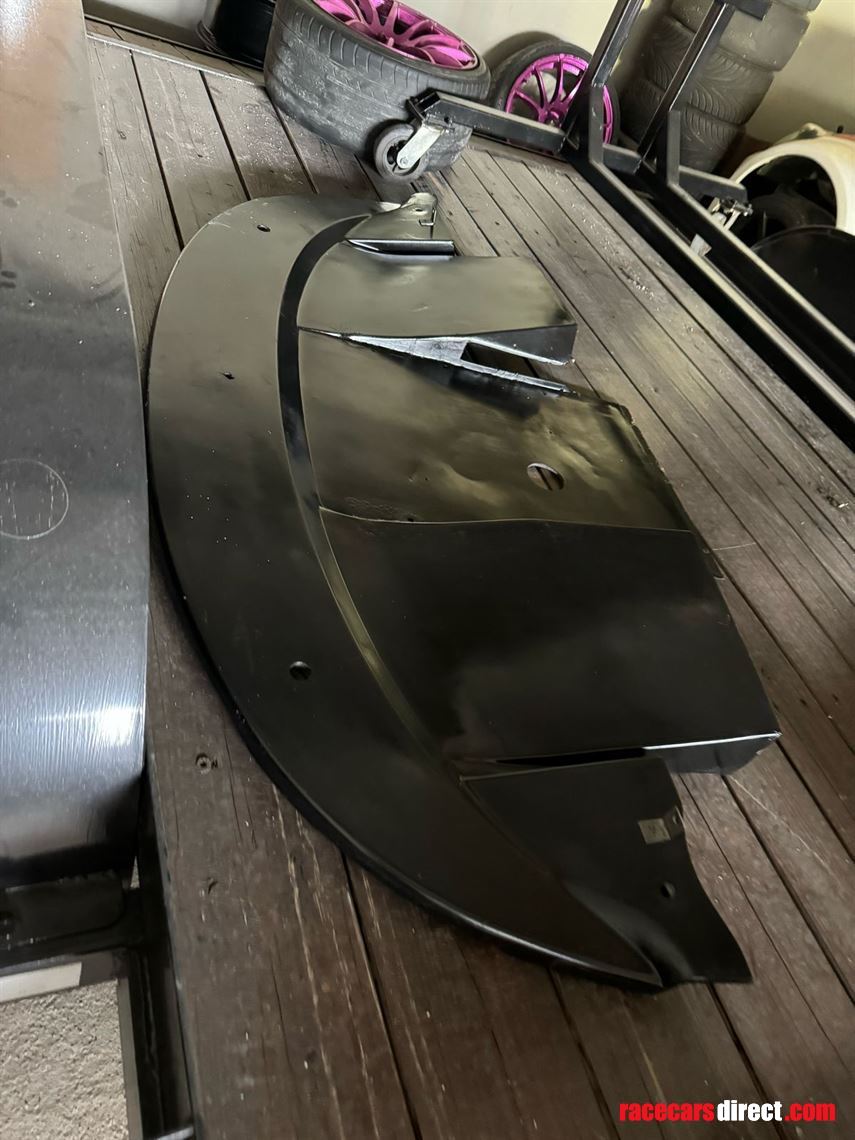 renault-megane-trophy-parts