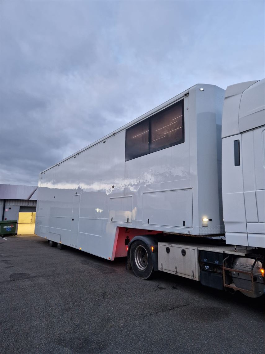 4-car-race-trailer-with-office