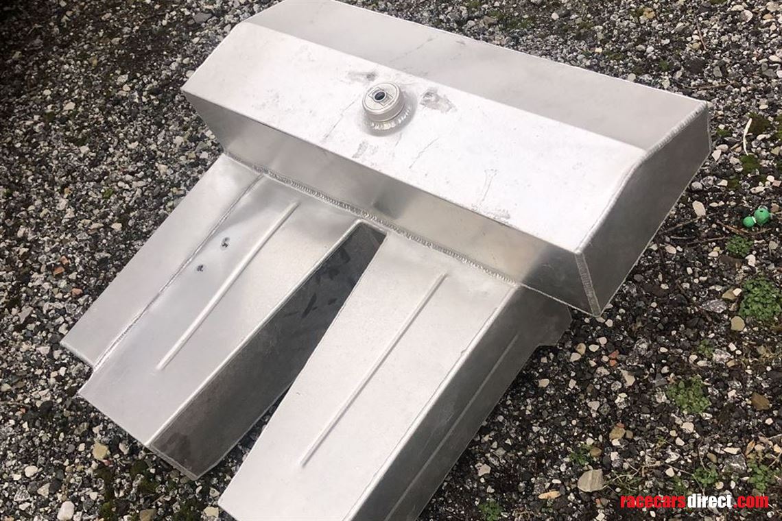 marcos-1800-long-range-alloy-fuel-tank