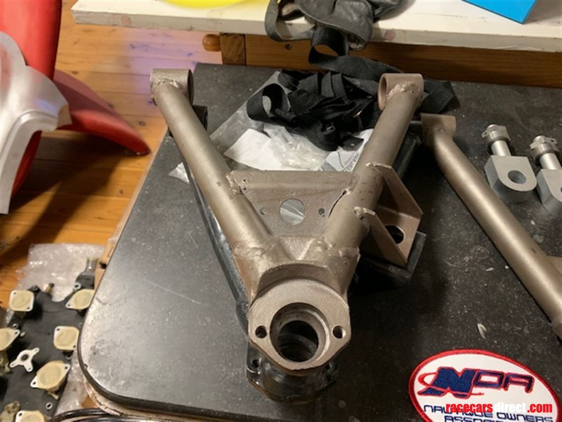 set-of-2-front-wishbones-original-ac-cobra