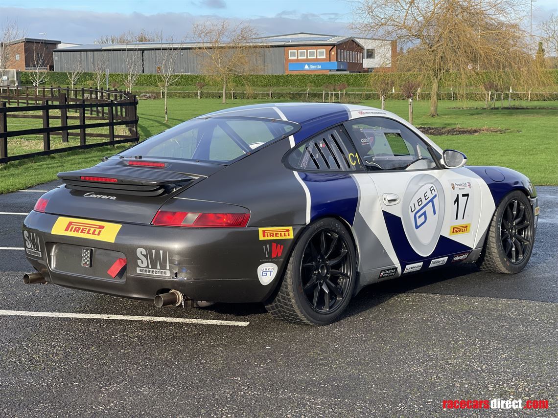 very-competitive-porsche-996-carrera-race-car