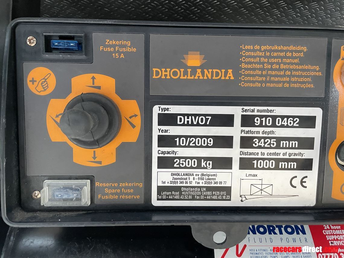 2-formula-car-transporter-with-large-office-a