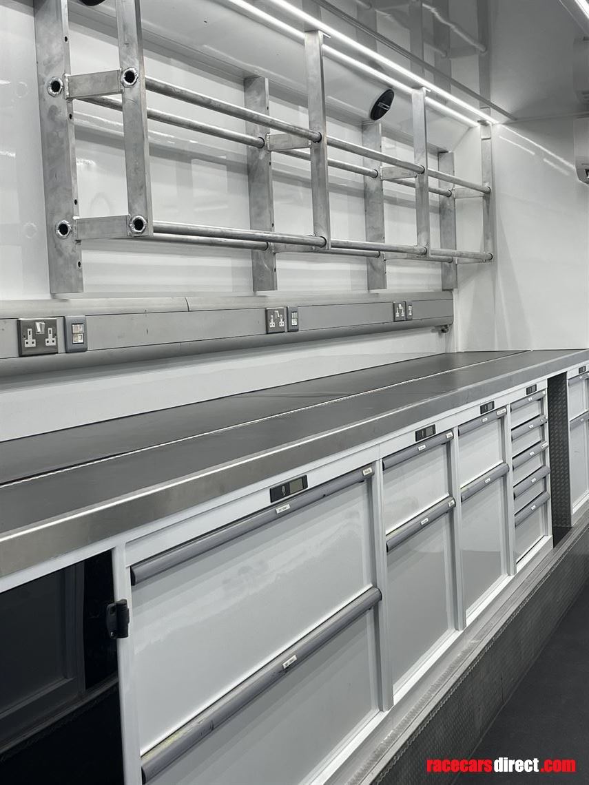 2-formula-car-transporter-with-large-office-a