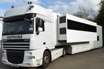 luxury-motorhome-with-1-car-carrying-capacity