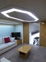 luxury-motorhome-with-1-car-carrying-capacity