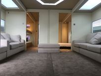 luxury-motorhome-with-1-car-carrying-capacity