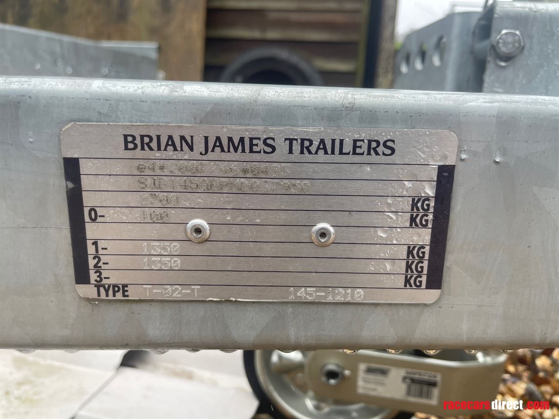 brian-james-car-hauler-4mx2m-mint