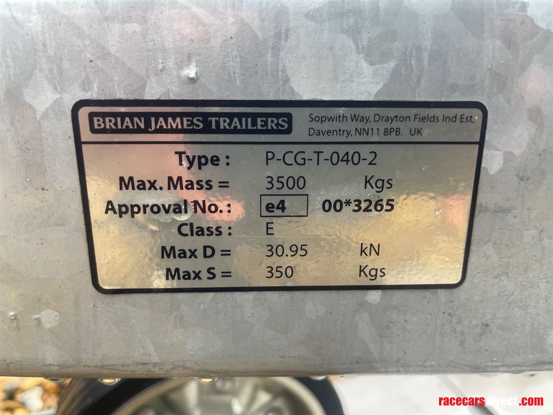 brian-james-car-hauler-4mx2m-mint