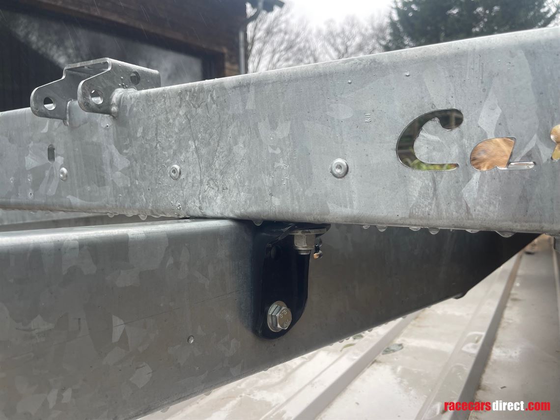 brian-james-car-hauler-4mx2m-mint