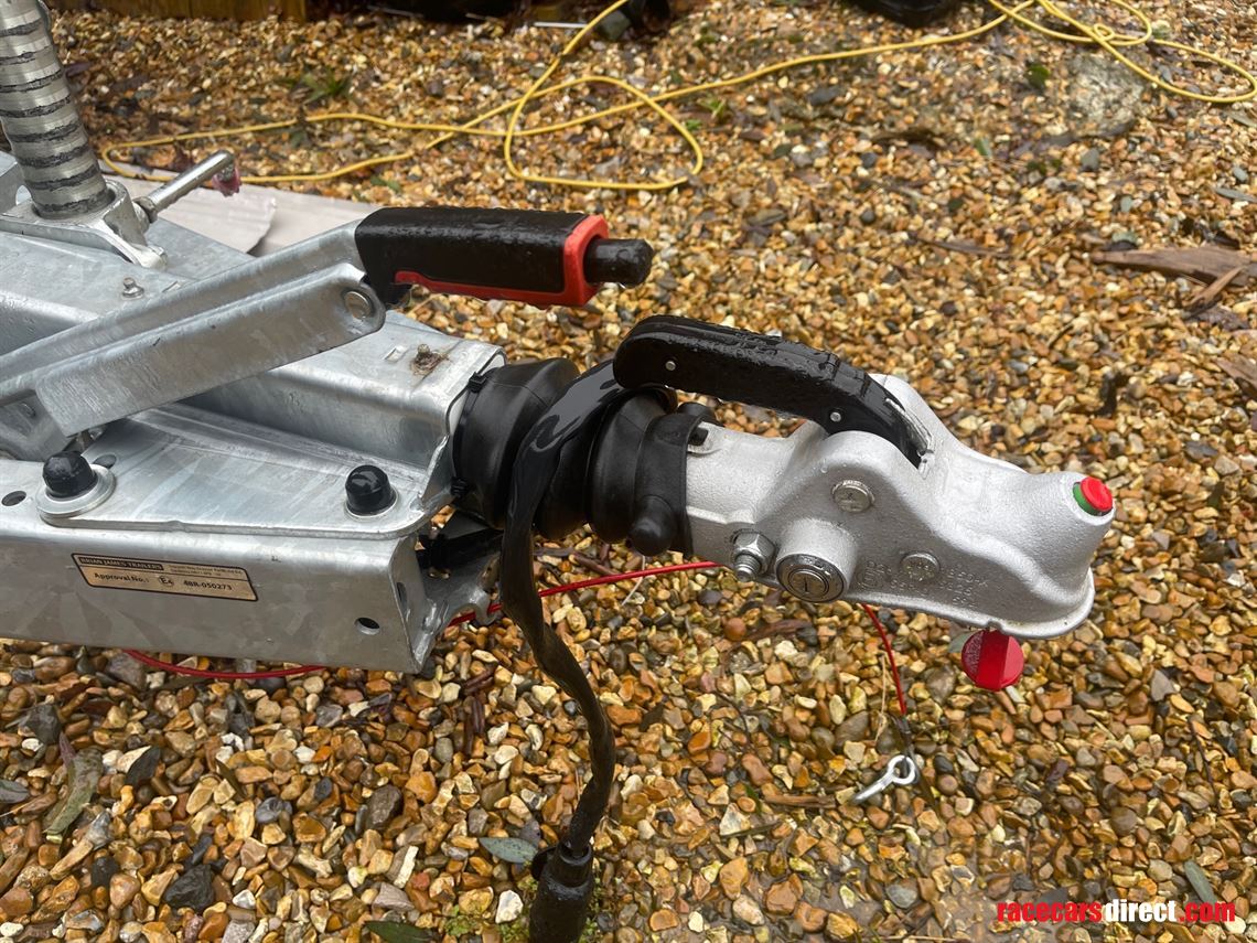 brian-james-car-hauler-4mx2m-mint