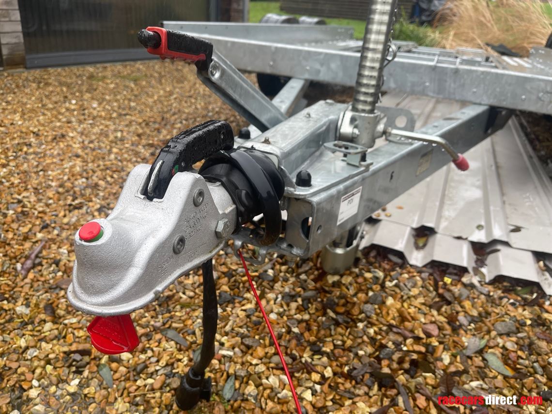 brian-james-car-hauler-4mx2m-mint