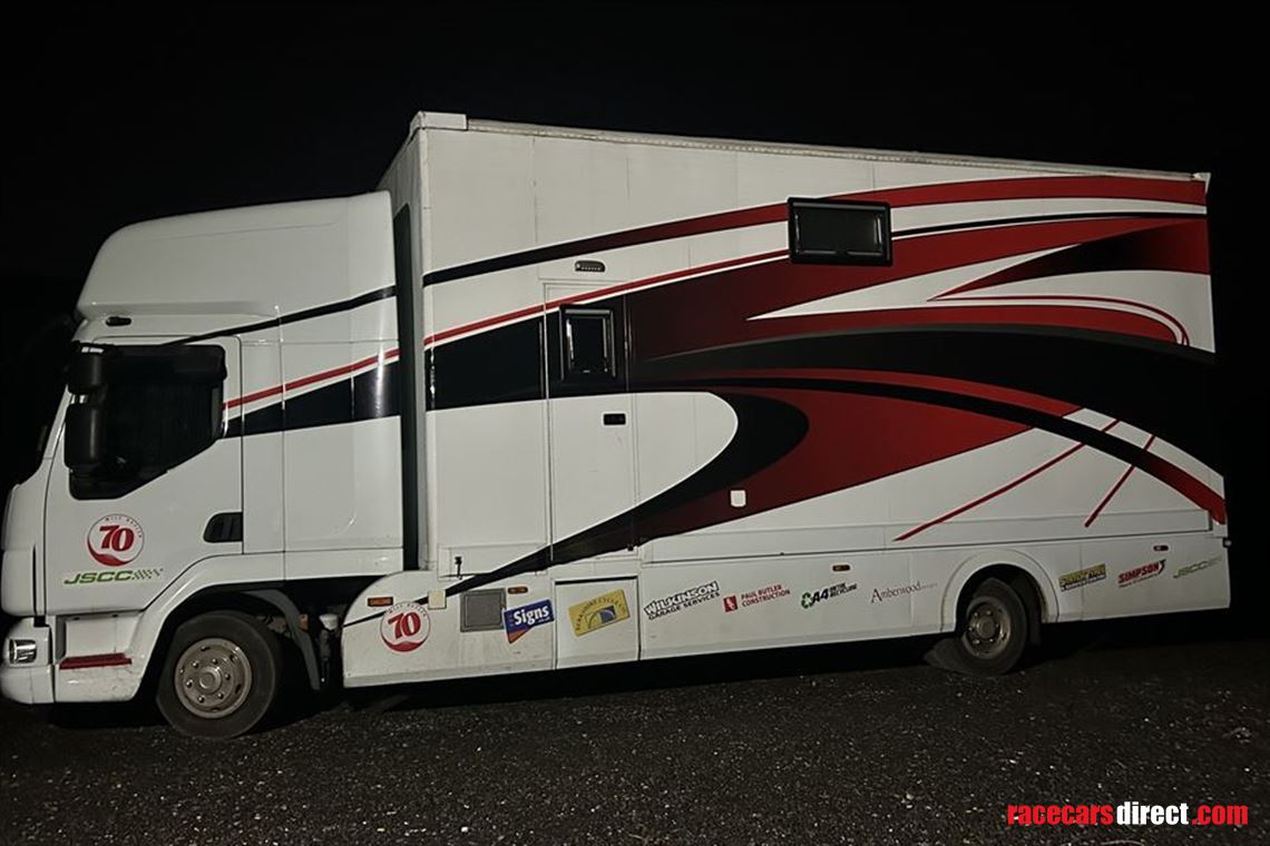 75-t-race-transporter-with-living