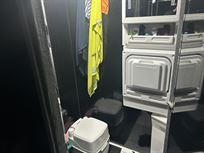 75-t-race-transporter-with-living