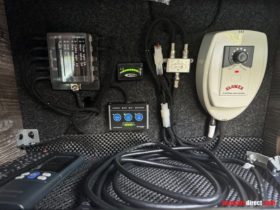 2019-vw-crafter-new-wave-custom-conversion