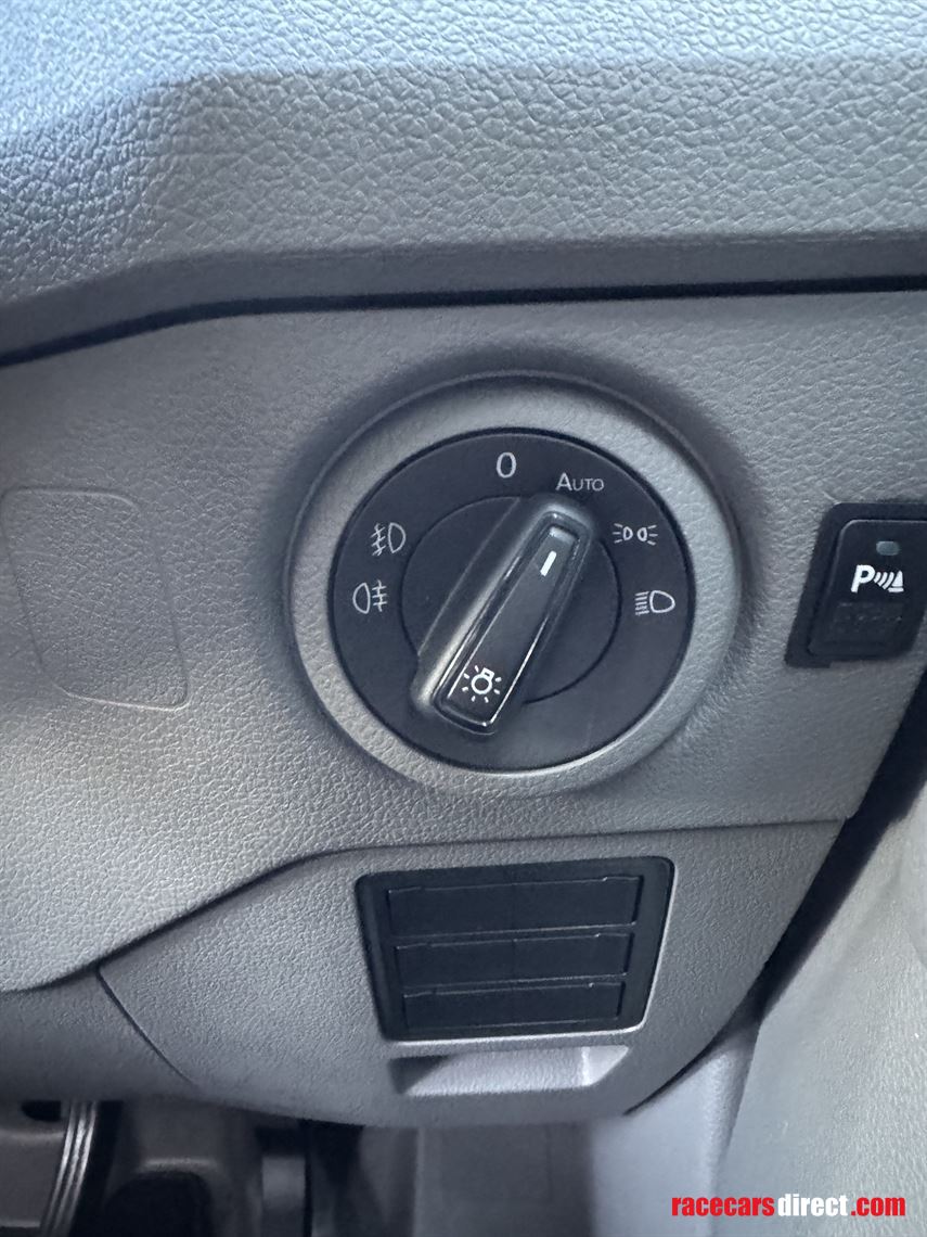 2019-vw-crafter-new-wave-custom-conversion