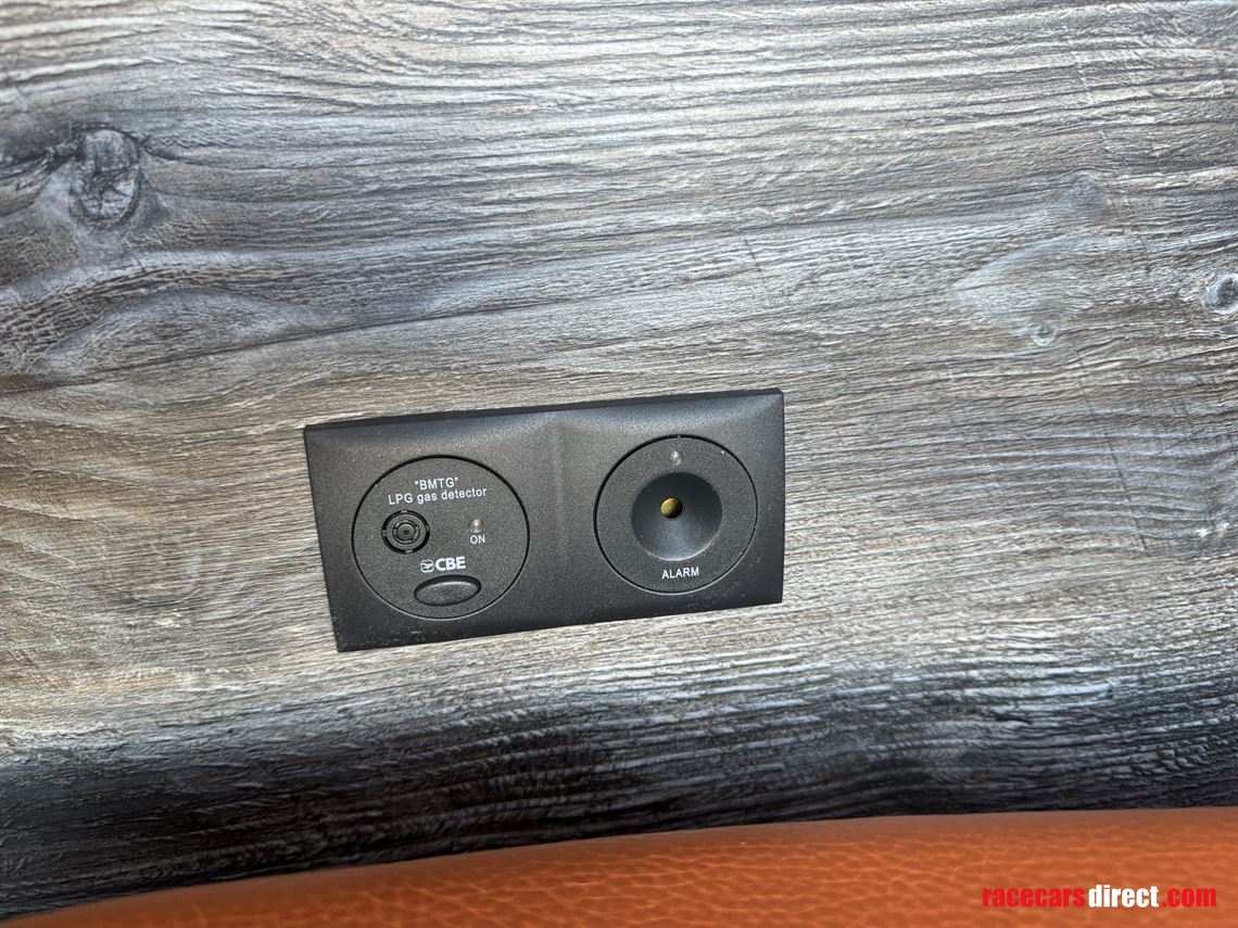 2019-vw-crafter-new-wave-custom-conversion