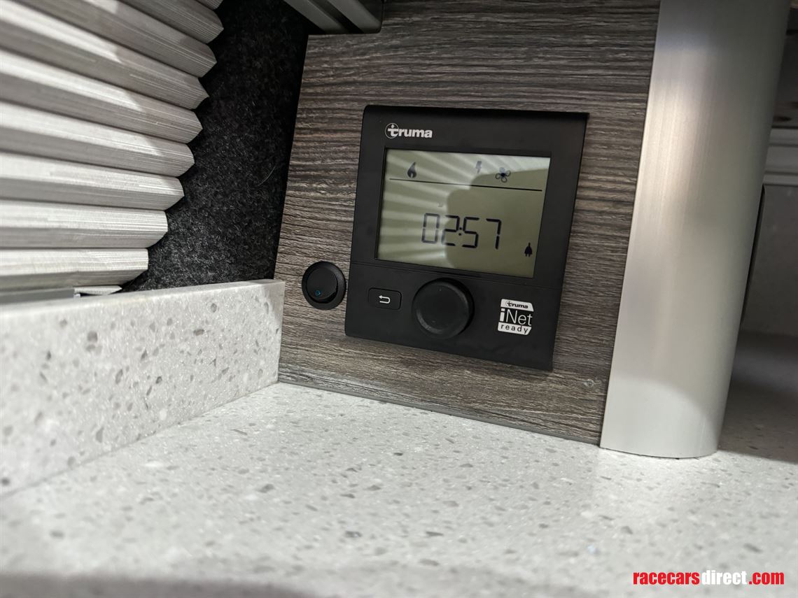 2019-vw-crafter-new-wave-custom-conversion