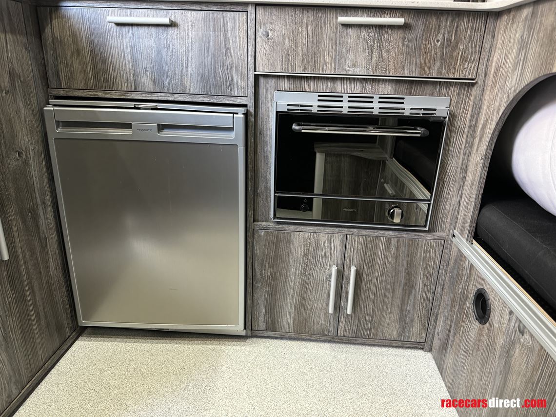 2019-vw-crafter-new-wave-custom-conversion