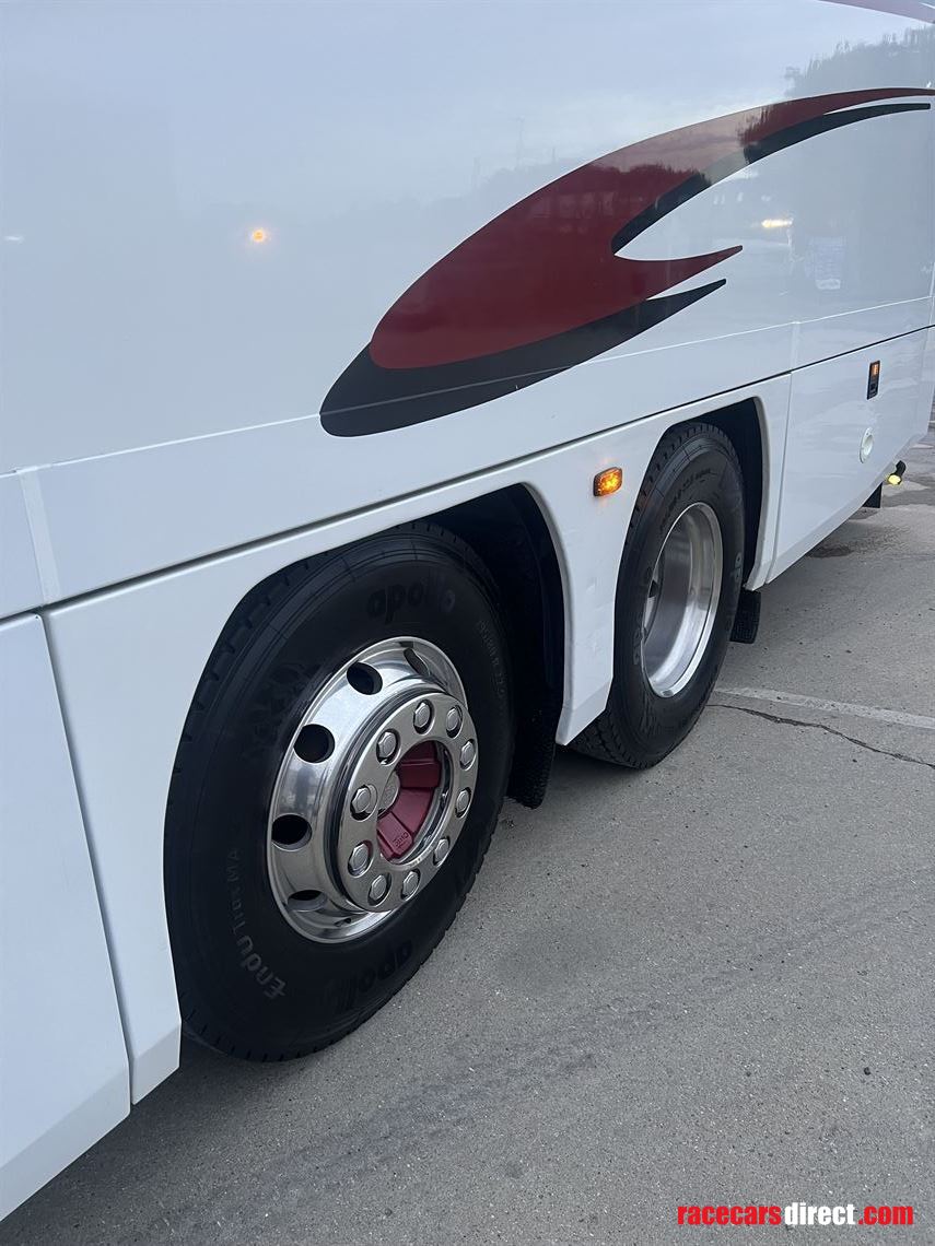 volvo-fh12-racetruck-transporter-motorhome