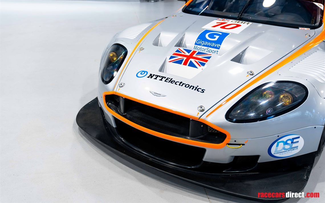 aston-martin-dbr9-gt1