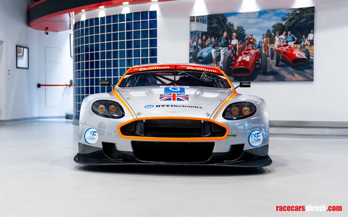 aston-martin-dbr9-gt1