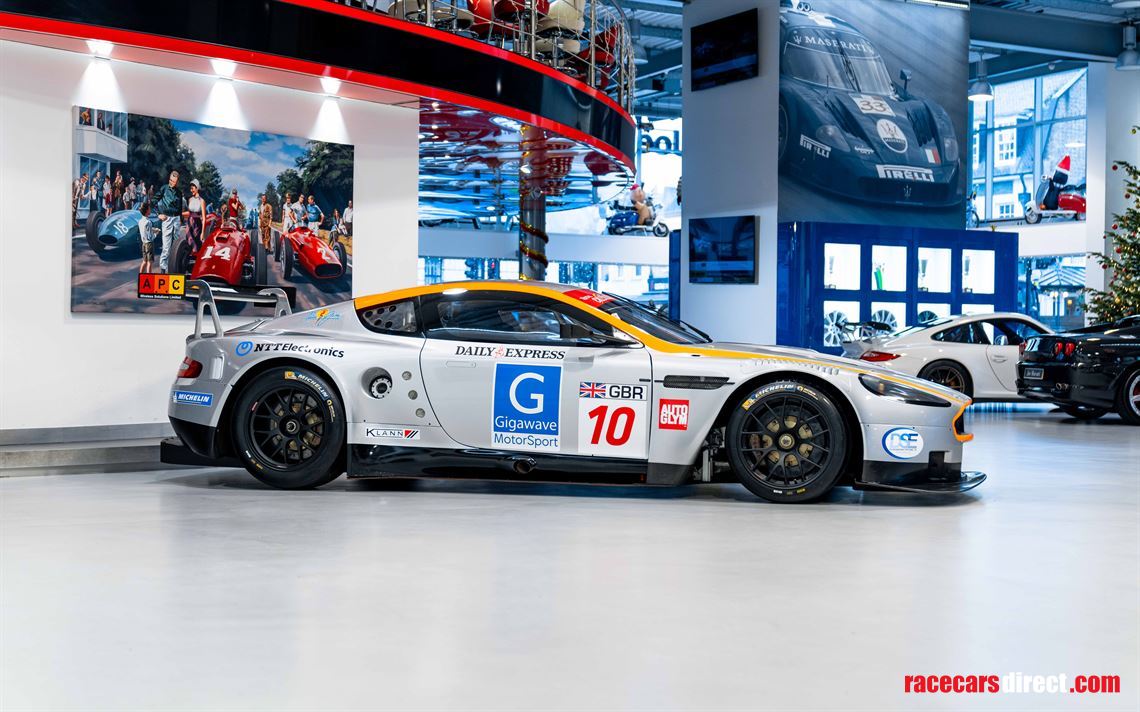 aston-martin-dbr9-gt1