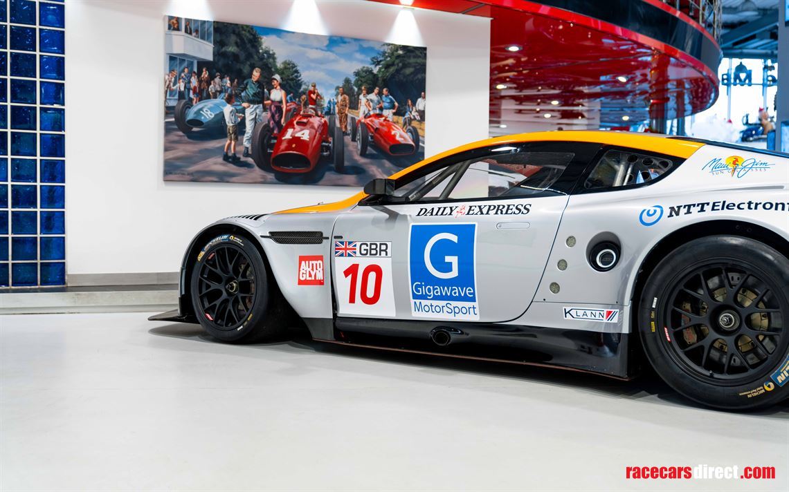 aston-martin-dbr9-gt1