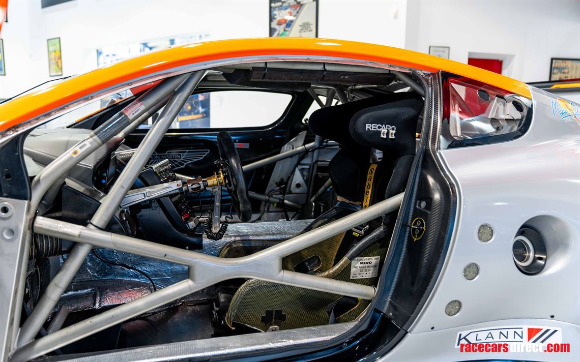 aston-martin-dbr9-gt1