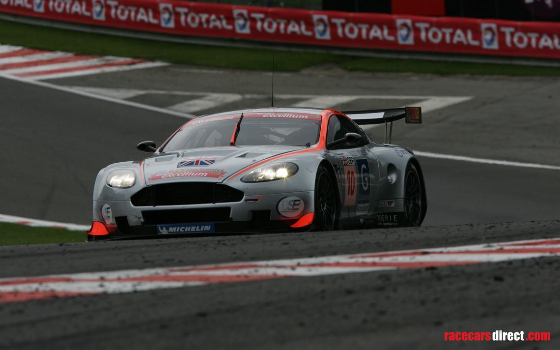 aston-martin-dbr9-gt1