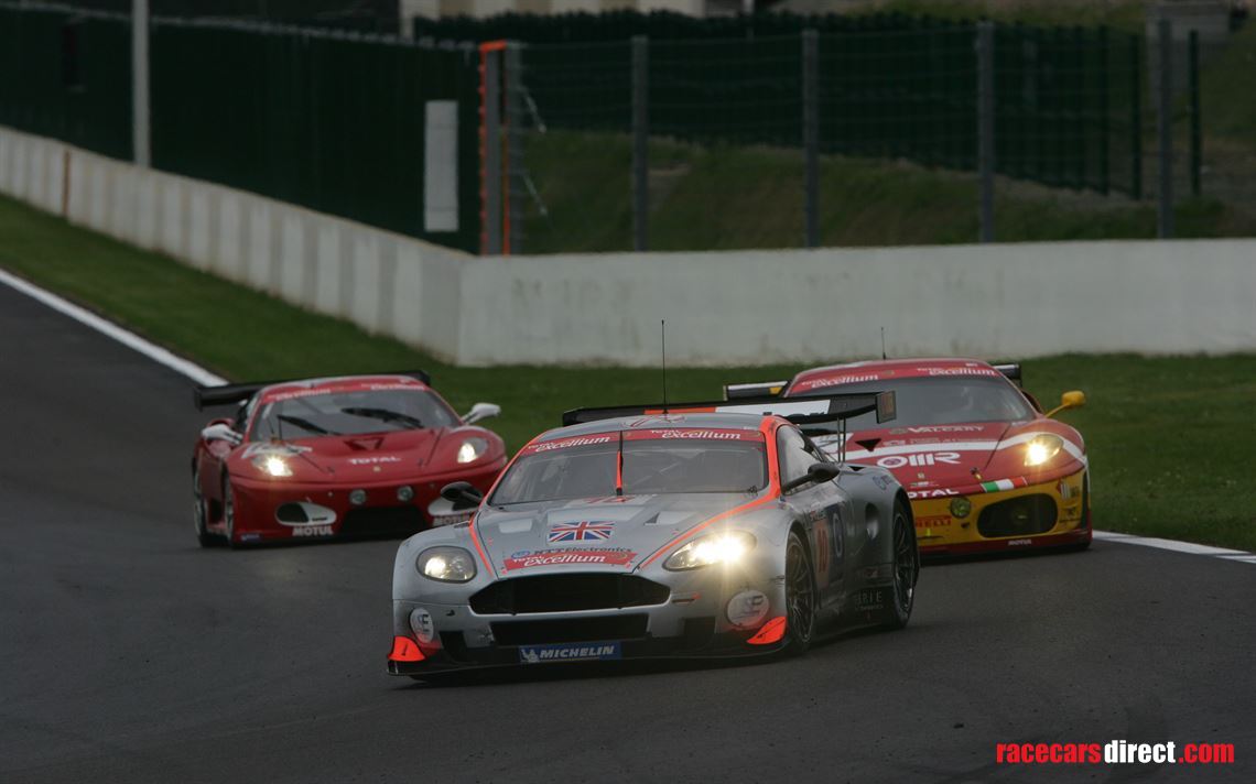 aston-martin-dbr9-gt1