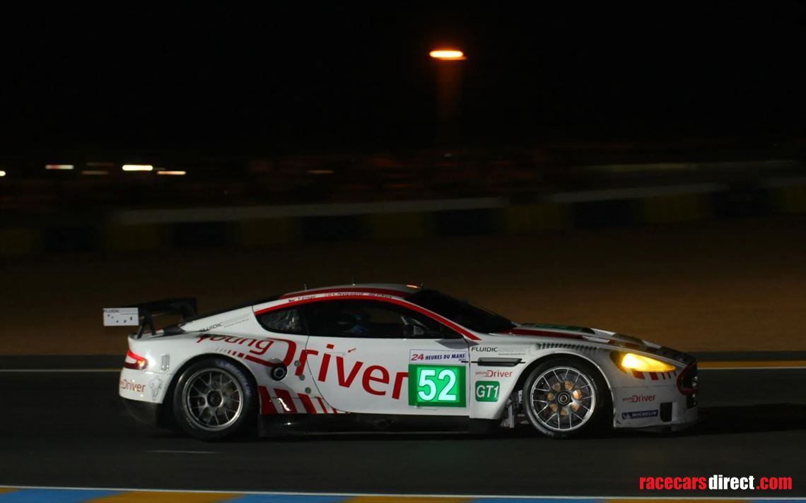 aston-martin-dbr9-gt1