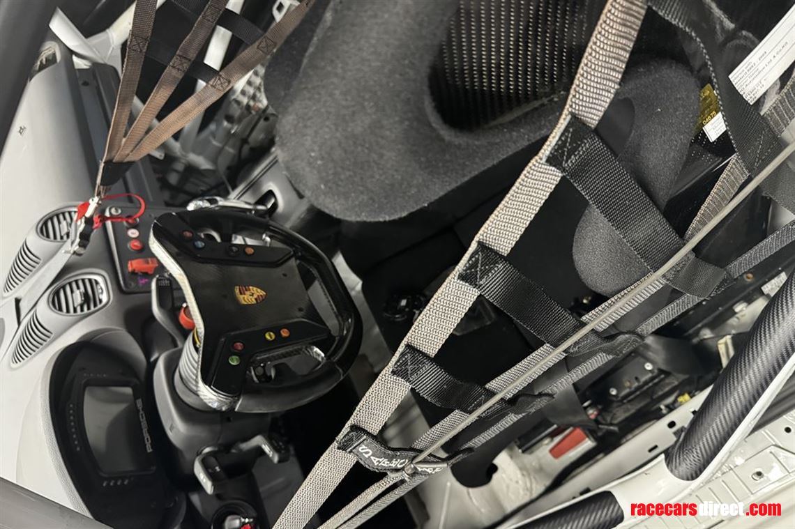 2019-porsche-cayman-gt4-clubsport-mr