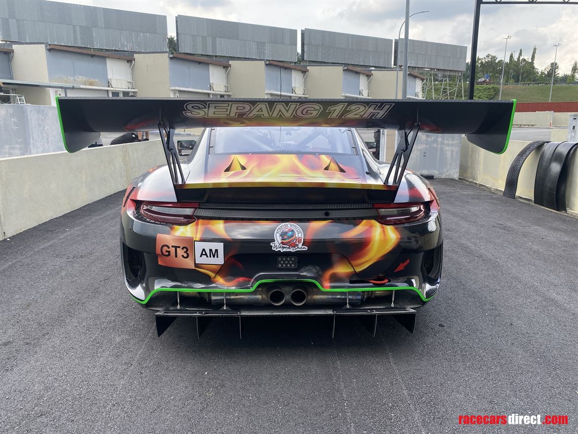 porsche-9912-gt3r-huge-stock-of-parts