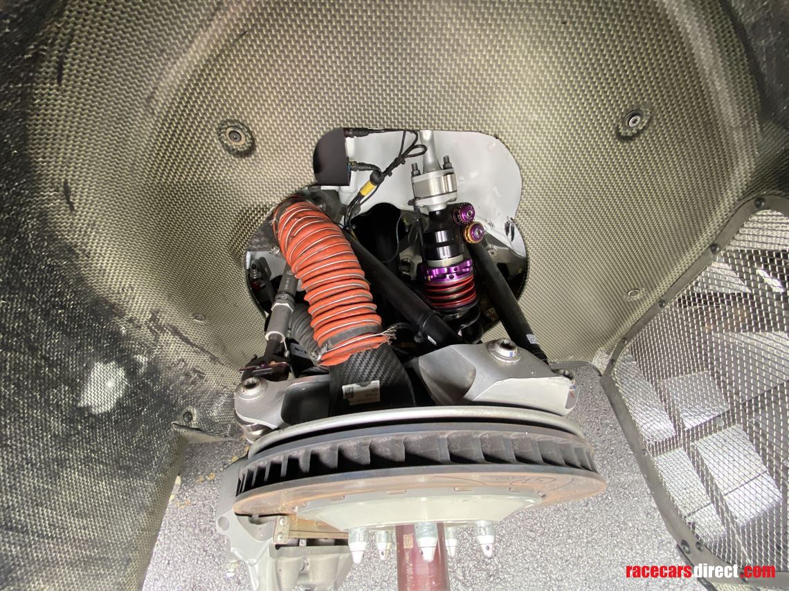 porsche-9912-gt3r-huge-stock-of-parts