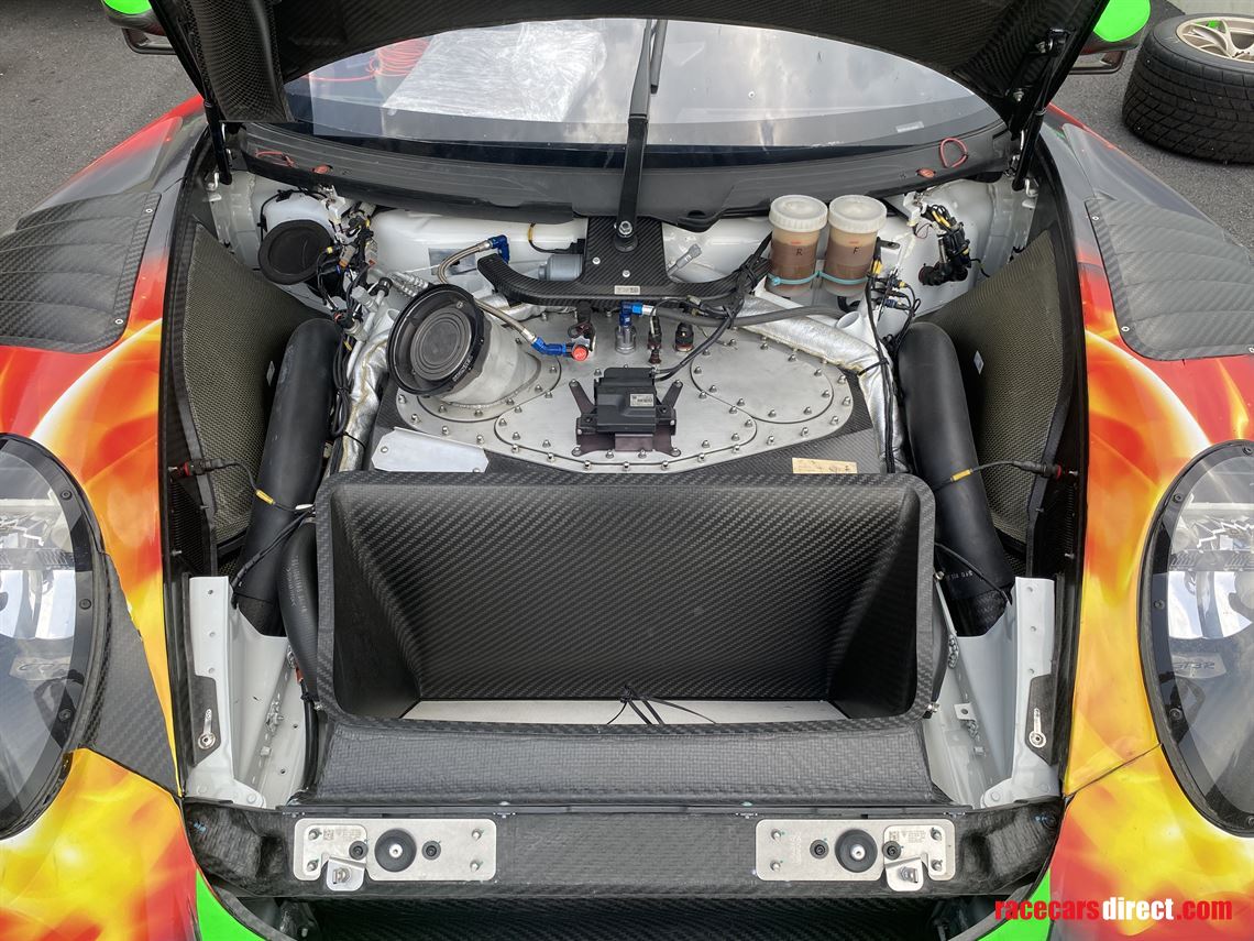 porsche-9912-gt3r-huge-stock-of-parts