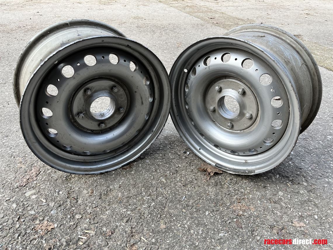 jaguar-d-type-dunlop-wheels