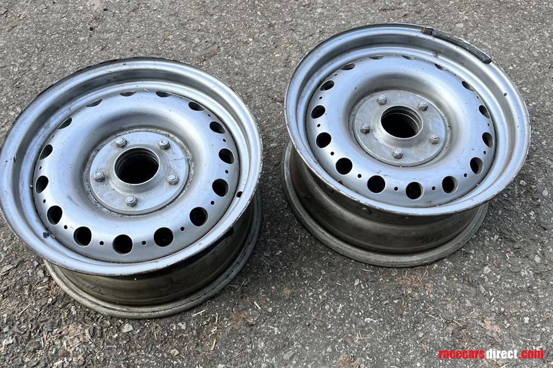 jaguar-d-type-dunlop-wheels