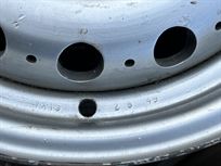 jaguar-d-type-dunlop-wheels