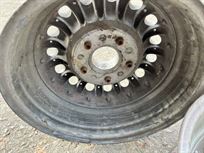 jaguar-d-type-dunlop-wheels