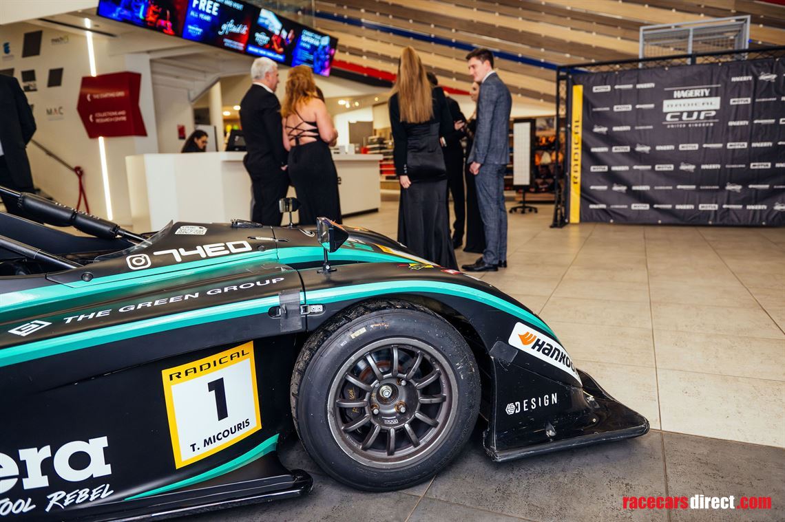 championship-winning-radical-sr1