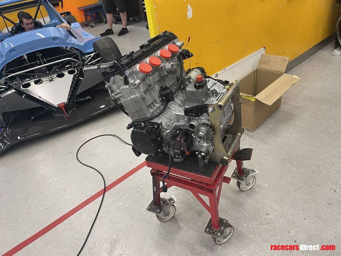 championship-winning-radical-sr1