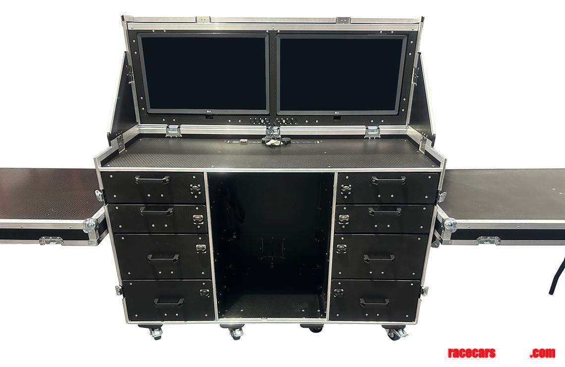 vmep-data-station-with-2-x-28-screens---vme-d